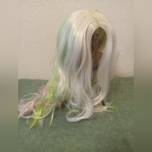 NWOT Shein Multi colored synthetic wig - Picture 4 of 5